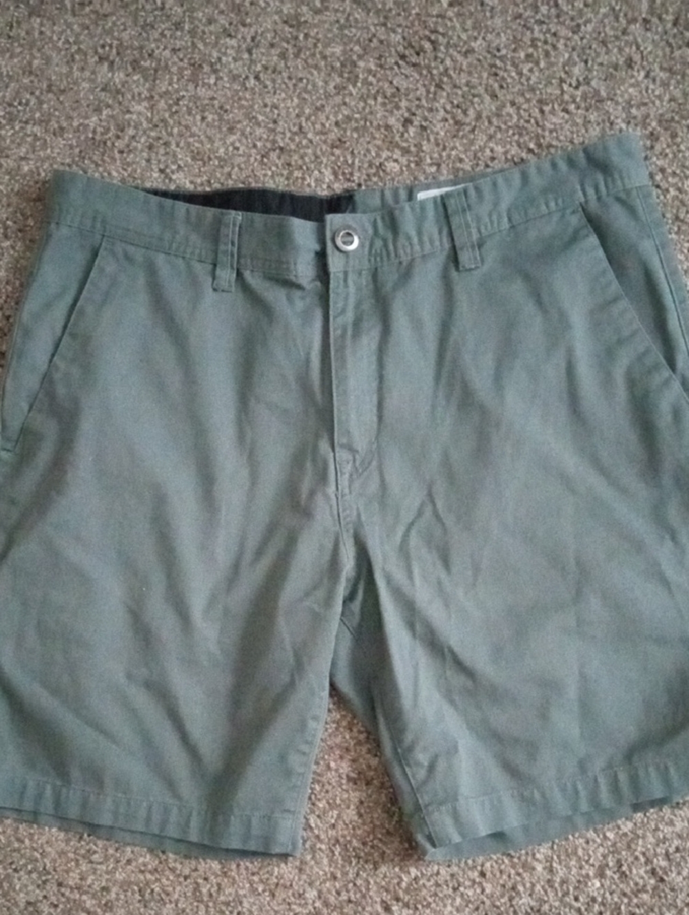 Volcom Men's Green  Flat-Front Shorts